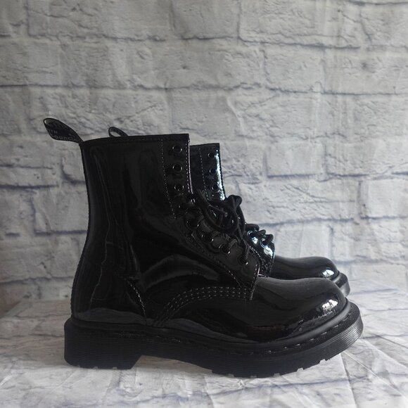 Dr. Martens 1460 Mono Patent Leather Lace Up Boots - Picture 4 of 14